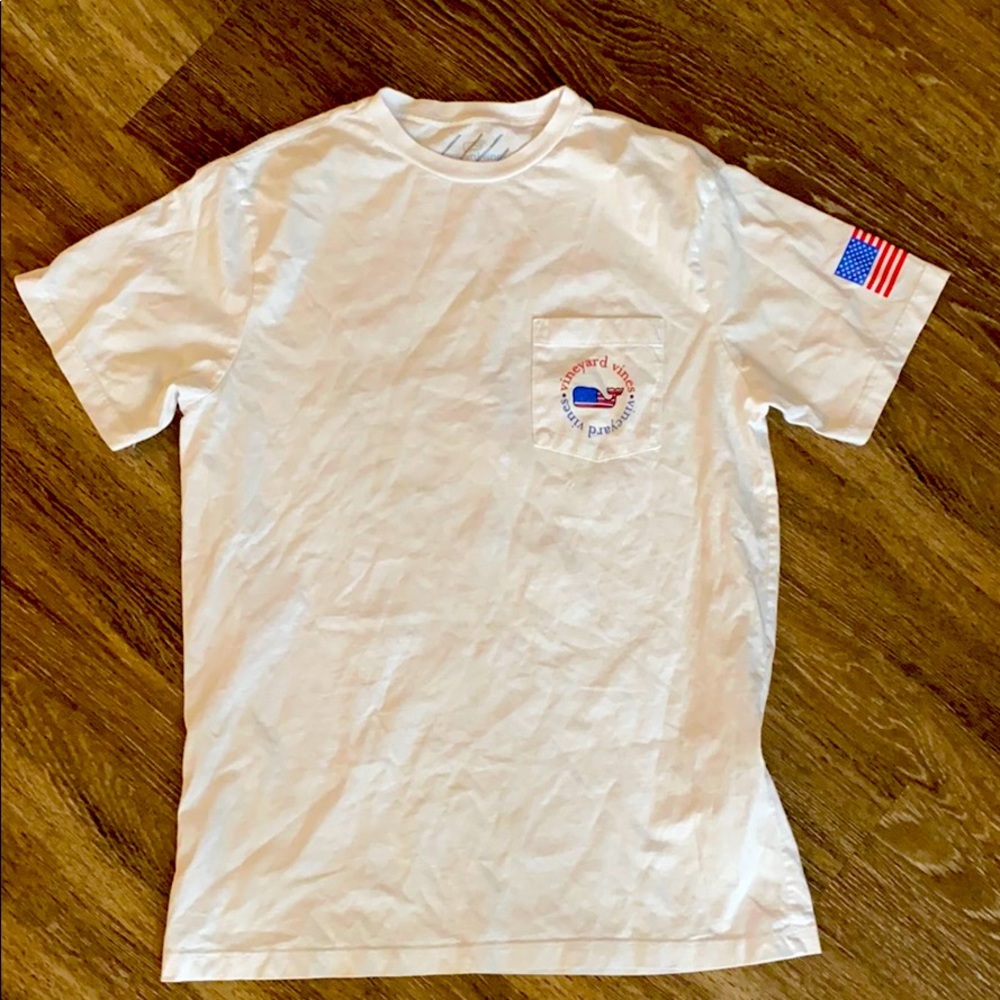 Vineyard Vines t-shirt